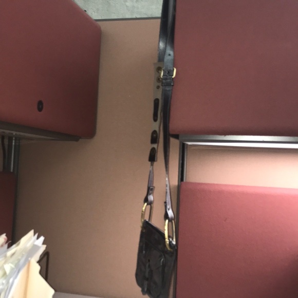 Nannini Crossbody - Picture 2 of 8